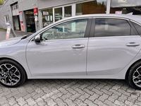 Neu Kia Ceed 140 PS (102 kW) 2025 Weiß Kleinwagen