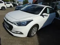 Gebraucht Hyundai i20 Trend 84 PS (61 kW) 2017 Andere Limousine