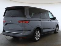 Gebraucht VW Multivan Style 150 PS (110 kW) 2025 Grau Van