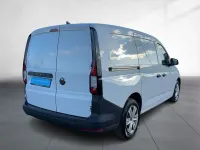 Gebraucht VW Caddy 122 PS (89 kW) 2022 B4 candyweiß Van / Kleinbus