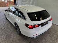 Gebraucht Mercedes E300 Advanced 313 PS (230 kW) 2024 Weiß Limousine