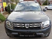 Gebraucht Dacia Duster Lauréate 114 PS (83 kW) 2016 Grau SUV