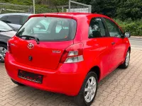 Gebraucht Toyota Yaris Cool 69 PS (50 kW) 2011 Rot Kleinwagen