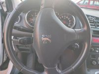 Gebraucht Peugeot 5008 Active 120 PS (88 kW) 2012 Weiß Van / Kleinbus