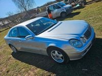 Second-hand Mercedes E220 150 CP (110 kW) 2002 Argintiu Berlinǎ