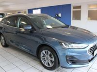 Gebraucht Ford Focus Titanium 125 PS (91 kW) 2023 Chromablau metallic Kombi