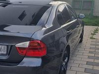 Gebraucht BMW 320 150 PS (110 kW) 2005 Grau Limousine