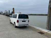 Second-hand VW Multivan Generation Six 150 CP (110 kW) 2020 Alb Monovolum