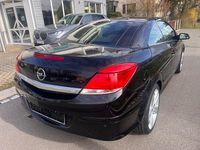 Gebraucht Opel Astra Cabriolet 140 PS (102 kW) 2009 Schwarz Cabrio