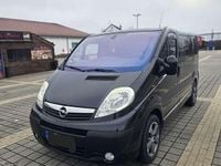 Gebraucht Opel Vivaro 145 PS (106 kW) 2010 Schwarz Van / Kleinbus