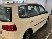 Gebraucht VW Touran 105 PS (77 kW) 2012 Gelb Van / Kleinbus