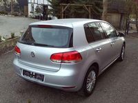 Gebraucht VW Golf VII 80 PS (58 kW) 2012 Reflexsilber metallic (metallic) Limousine