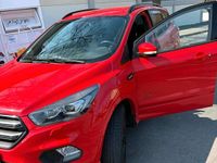Gebraucht Ford Kuga ST-Line 176 PS (129 kW) 2018 Rot SUV