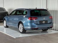 Gebraucht VW Passat Highline 179 PS (131 kW) 2015 Blau Kombi