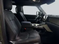 Gebraucht Land Rover Defender S 249 PS (183 kW) 2026 Woolstone green SUV