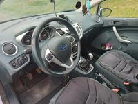 Gebraucht Ford Fiesta 95 PS (69 kW) 2011 Weiß Kleinwagen