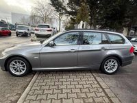 Gebraucht BMW 320 170 PS (125 kW) 2011 Grau Kombi