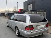 Gebraucht Mercedes E270 Avantgarde 170 PS (125 kW) 2002 Silber Limousine