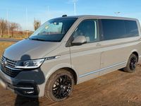 Gebraucht VW Multivan 204 PS (150 kW) 2022 Grau Van