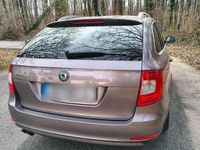 Gebraucht Skoda Superb 160 PS (117 kW) 2011 Violet Kombi