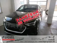 Gebraucht Audi e-tron S-Line 300 kW (408 PS) 2022 Mythosschwarz metallic SUV