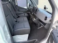 Używany Mercedes Sprinter 163 KM (119 kW) 2021 Srebrny Van