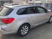 Gebraucht Opel Astra 110 PS (80 kW) 2014 Silber Kombi