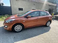 Gebraucht Hyundai i30 Classic 101 PS (74 kW) 2015 Braun Limousine