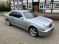 Gebraucht Mercedes E240 Classic 170 PS (125 kW) 2000 Silber Limousine