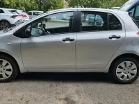 Gebraucht Toyota Yaris 99 PS (72 kW) 2011 Silber Kleinwagen
