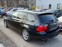 Gebraucht BMW 320 170 PS (125 kW) 2011 Schwarz Kombi