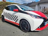 Gebraucht Toyota Aygo 69 PS (50 kW) 2016 Weiß Kleinwagen