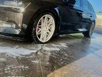 Gebraucht Skoda Superb 190 PS (139 kW) 2015 Schwarz Kombi