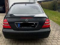Gebraucht Mercedes E320 Avantgarde 224 PS (164 kW) 2004 Schwarz Limousine
