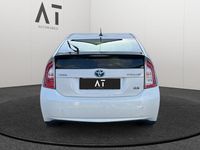 Gebraucht Toyota Prius Executive 99 PS (72 kW) 2012 Weiß Limousine