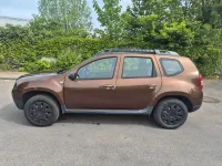 Używany Dacia Duster Lauréate 125 KM (91 kW) 2014 Żółty SUV