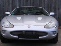 Second-hand Jaguar XKR 363 CP (266 kW) 2000 Argintiu Coupe