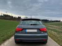 Gebraucht Audi A1 95 PS (69 kW) 2016 Grau Kleinwagen