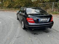 Gebraucht Mercedes C200 184 PS (135 kW) 2011 Schwarz Limousine