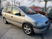 Gebraucht Opel Zafira 125 PS (91 kW) 2002 Silber Van / Kleinbus