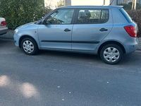 Gebraucht Skoda Fabia 60 PS (44 kW) 2010 Blau Kleinwagen