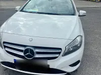 Gebraucht Mercedes A180 Urban 122 PS (89 kW) 2013 Weiß Limousine
