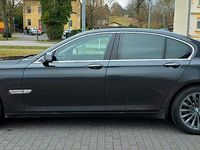 Gebraucht BMW 730 245 PS (180 kW) 2009 Grau Limousine