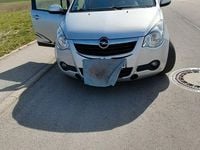 Gebraucht Opel Agila 68 PS (50 kW) 2010 Silber Kleinwagen