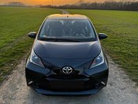Gebraucht Toyota Aygo 72 PS (52 kW) 2015 Grau Kleinwagen