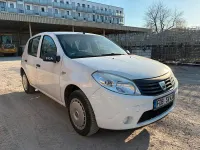 Gebraucht Dacia Sandero 75 PS (55 kW) 2009 Weiß Limousine