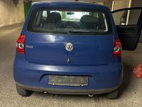 Second-hand VW Fox 51 CP (37 kW) 2005 Albastru Hatchback