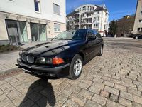 Gebraucht BMW 523 170 PS (125 kW) 2000 Schwarz Kombi