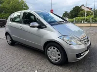 Gebraucht Mercedes A180 Elegance 116 PS (85 kW) 2011 Silber Limousine