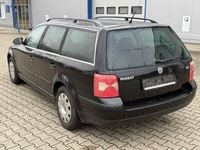 Gebraucht VW Passat Comfortline 131 PS (96 kW) 2004 Black magic perleffekt Kombi